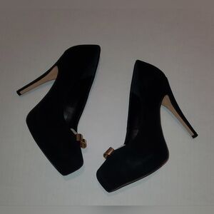 Dolce Vita "Bunny" Black Heels W/Gold Bow Detail Sz 10